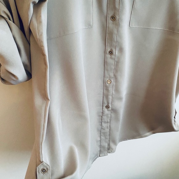 Calvin Klein Button Up Blouse w should tabs - Picture 6 of 8